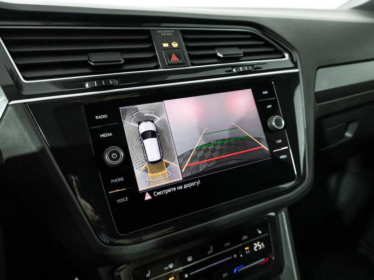 Купить Volkswagen Tiguan с пробегом. Фото: #14