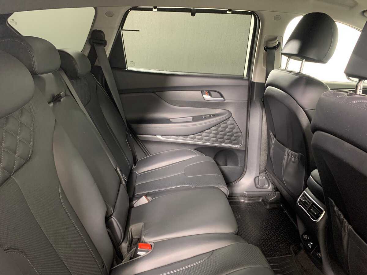 Купить Hyundai Santa Fe с пробегом. Фото: #17