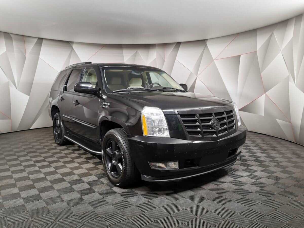 Купить Cadillac Escalade с пробегом. Фото: #2