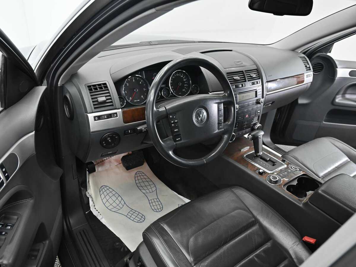 Купить Volkswagen Touareg с пробегом. Фото: #6