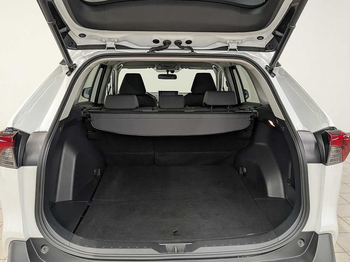 Купить Toyota RAV4 с пробегом. Фото: #9