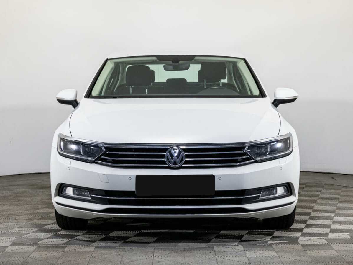 Купить Volkswagen Passat с пробегом. Фото: #1