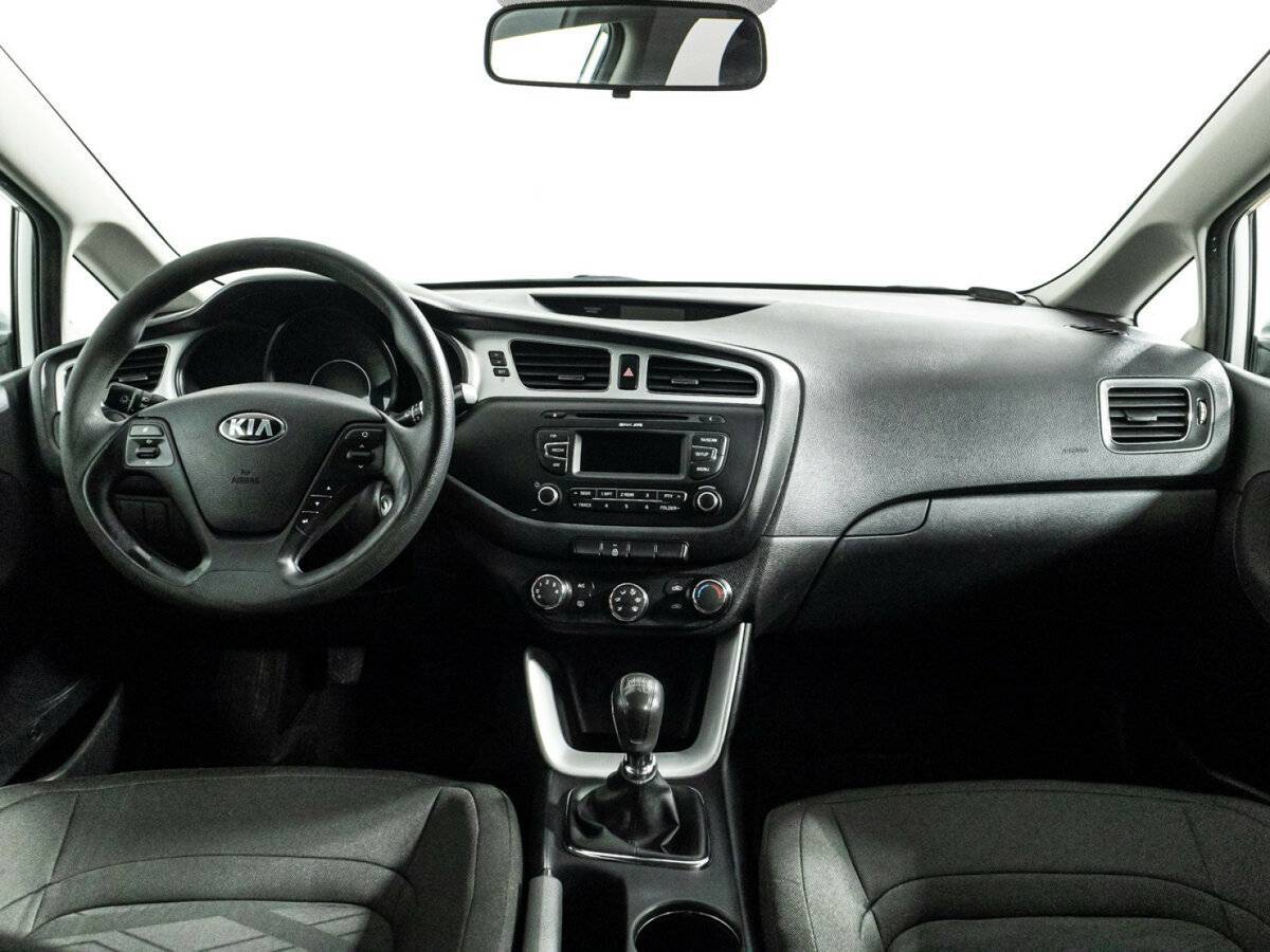 Купить Kia Ceed с пробегом. Фото: #12