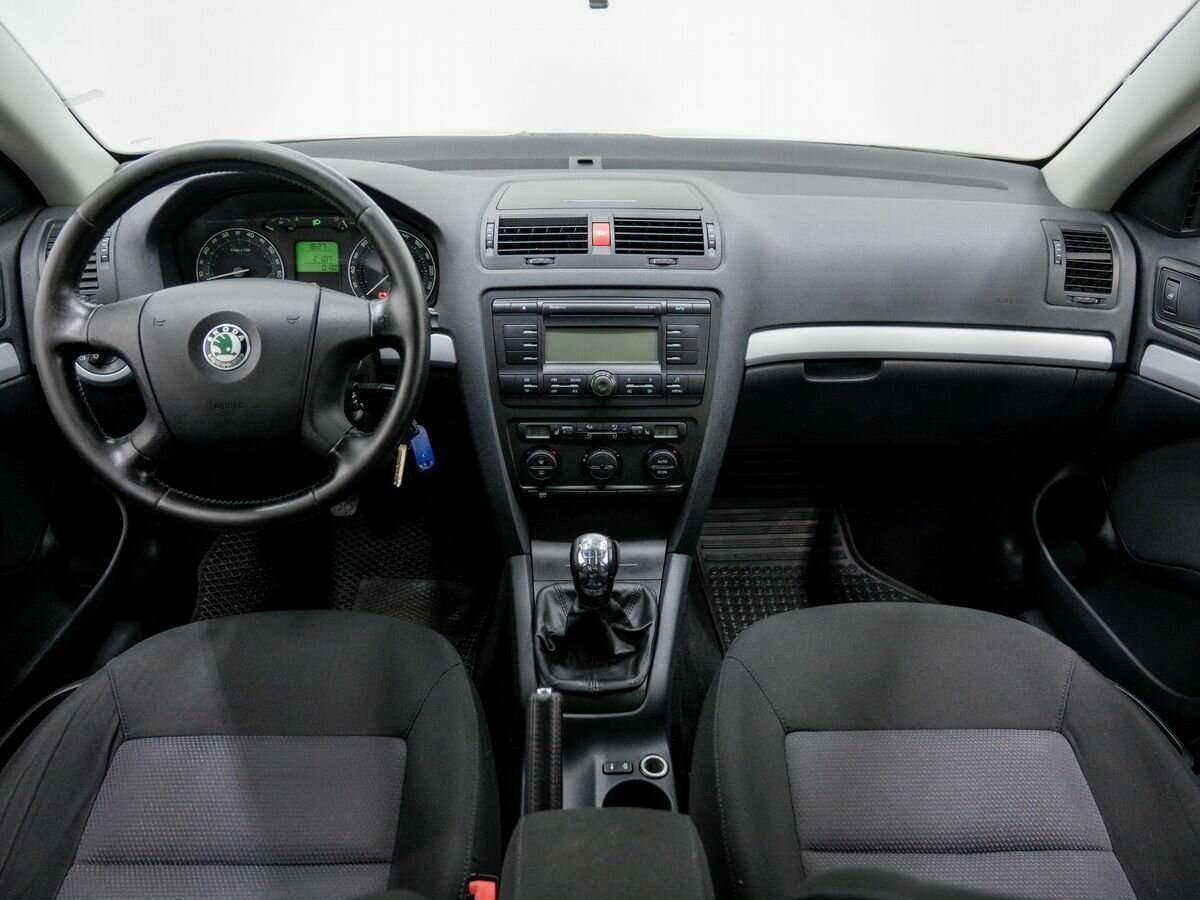 Купить Skoda Octavia с пробегом. Фото: #8