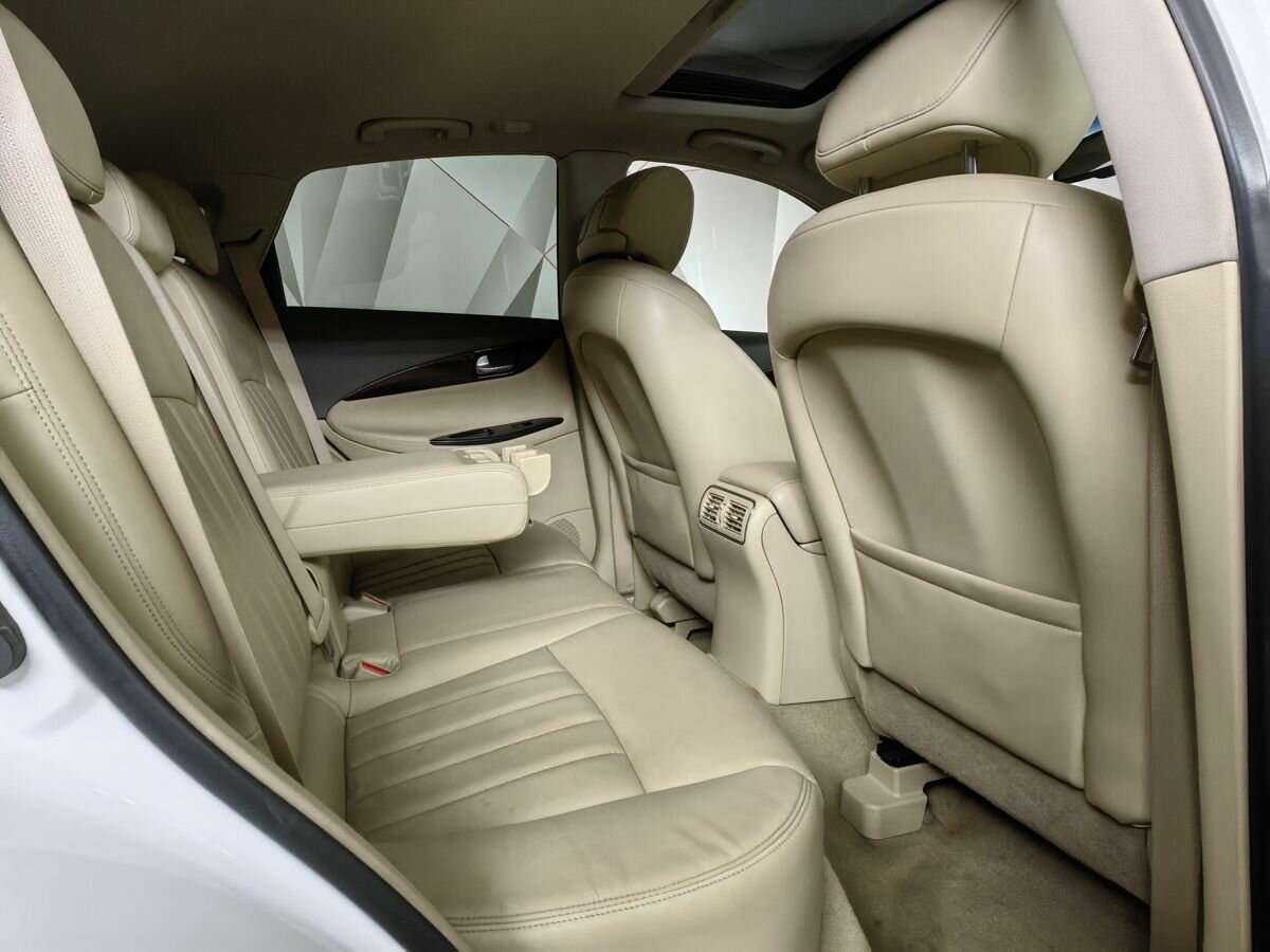 Купить Infiniti QX50 с пробегом. Фото: #11