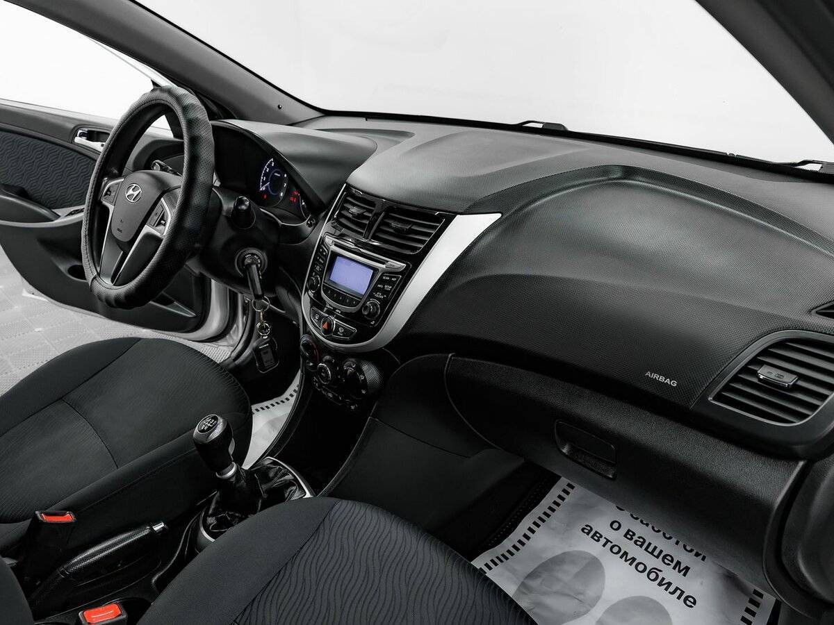 Купить Hyundai Solaris с пробегом. Фото: #16