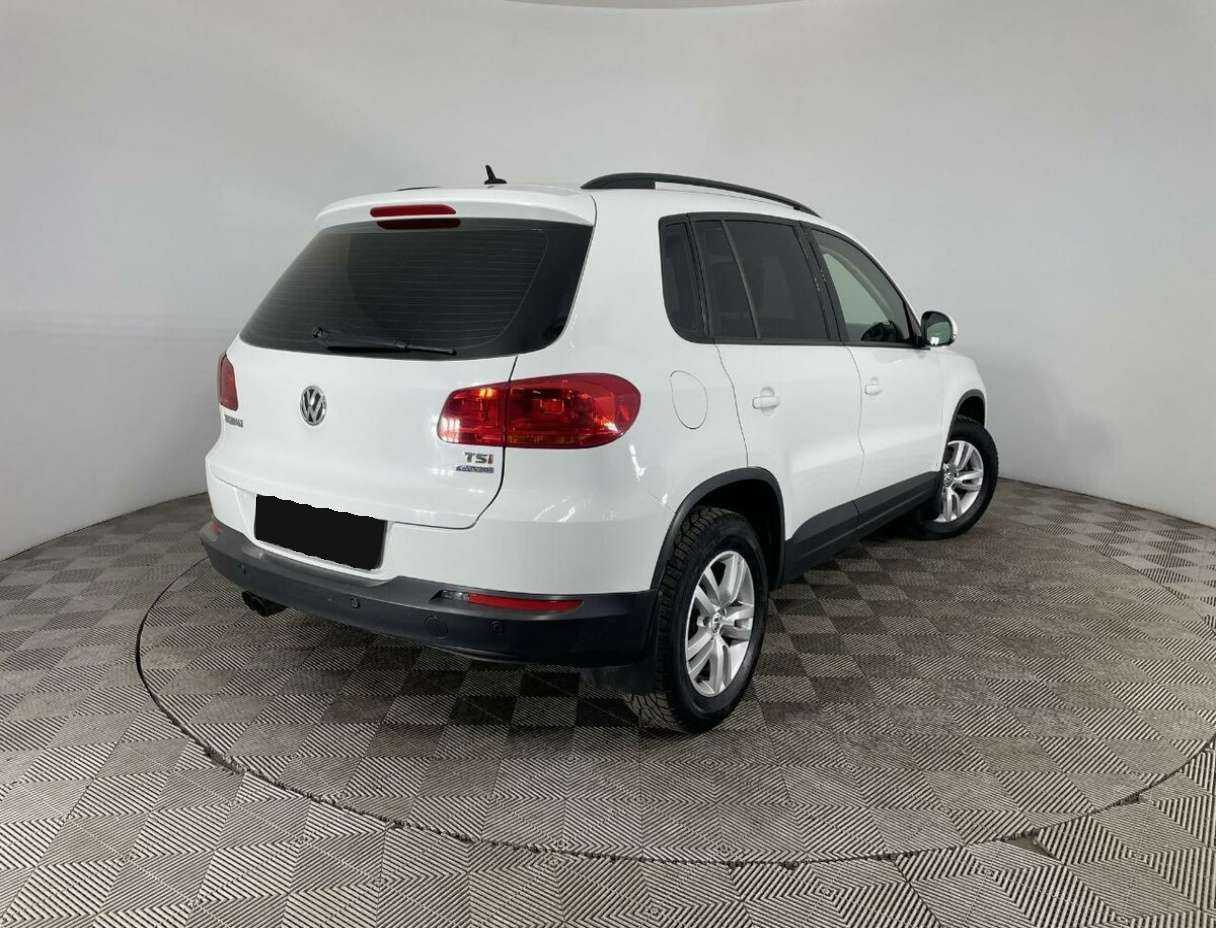 Купить Volkswagen Tiguan с пробегом. Фото: #3