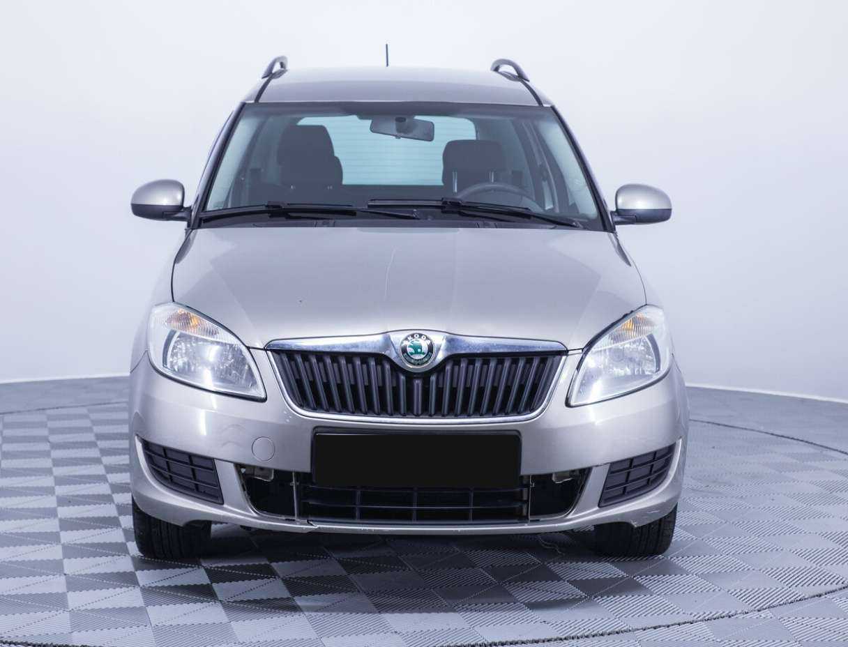 Купить Skoda Roomster с пробегом. Фото: #1