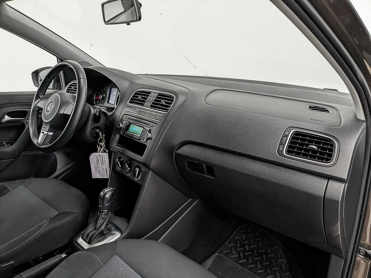 Купить Volkswagen Polo с пробегом. Фото: #10