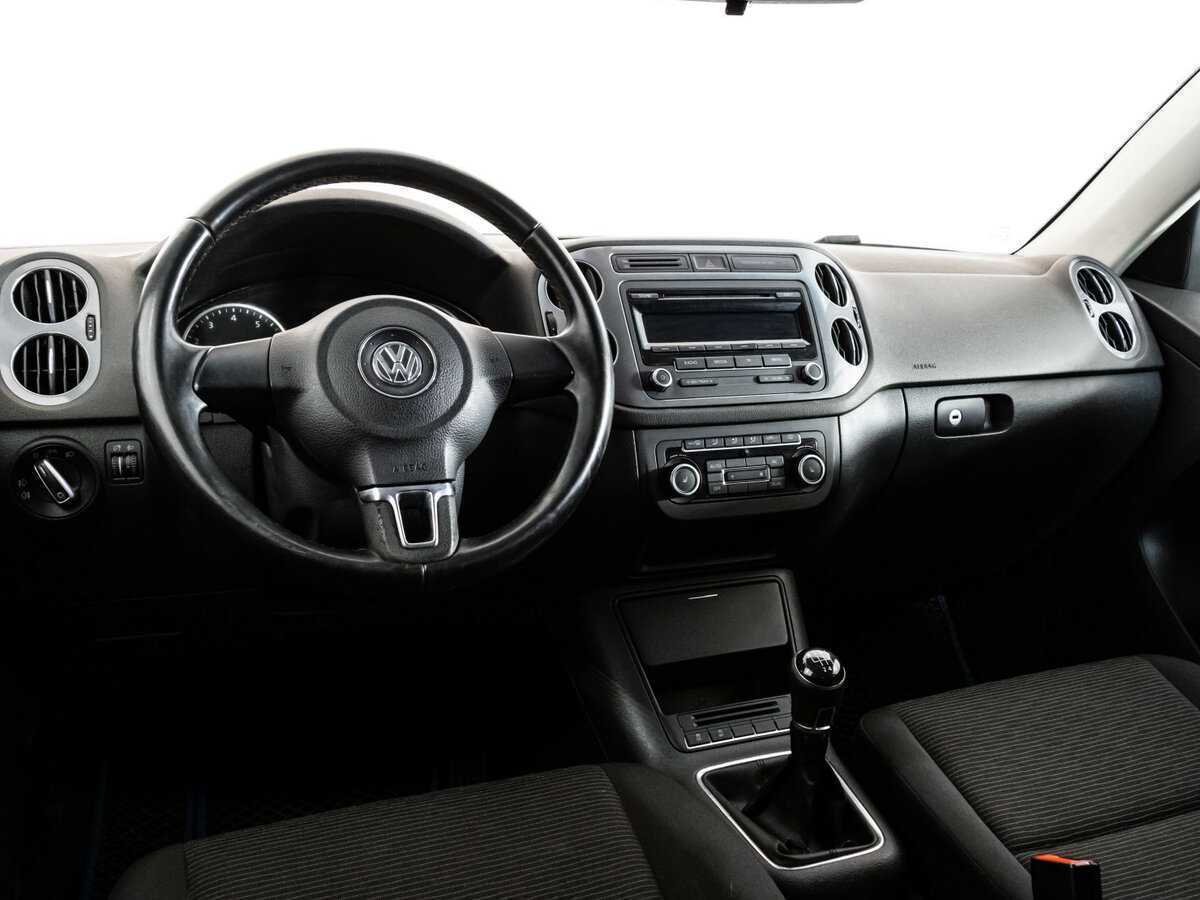 Купить Volkswagen Tiguan с пробегом. Фото: #9