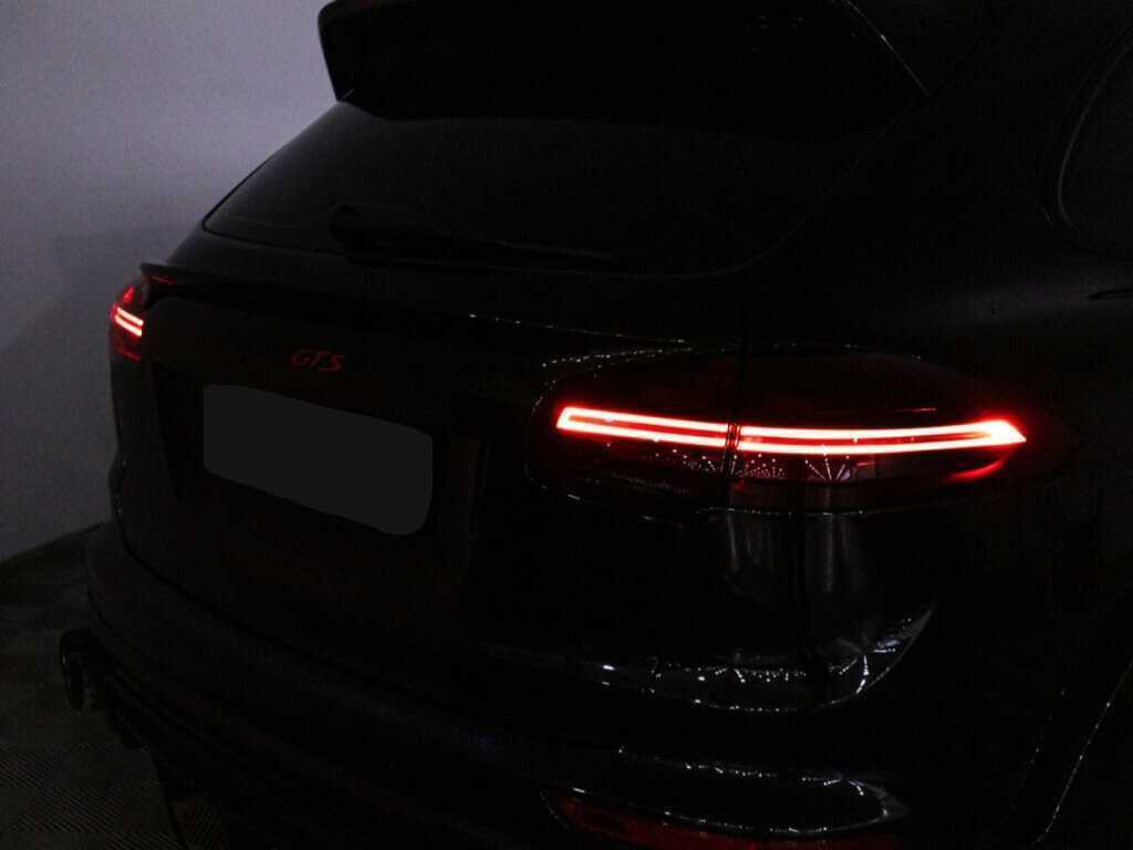 Купить Porsche Cayenne с пробегом. Фото: #29