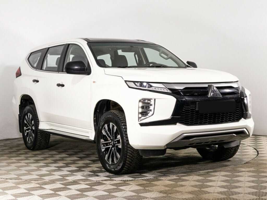 Купить Mitsubishi Montero Sport с пробегом. Фото: #2