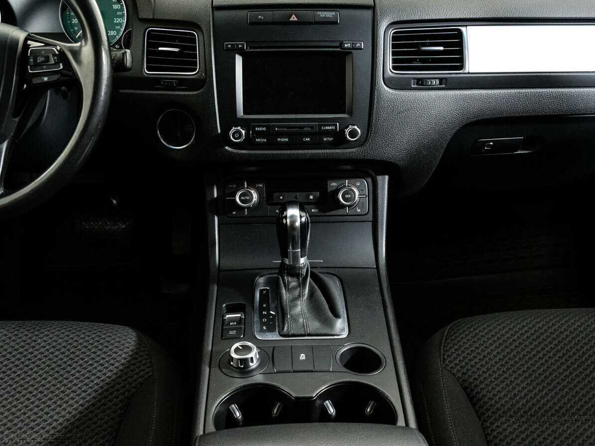 Купить Volkswagen Touareg с пробегом. Фото: #13