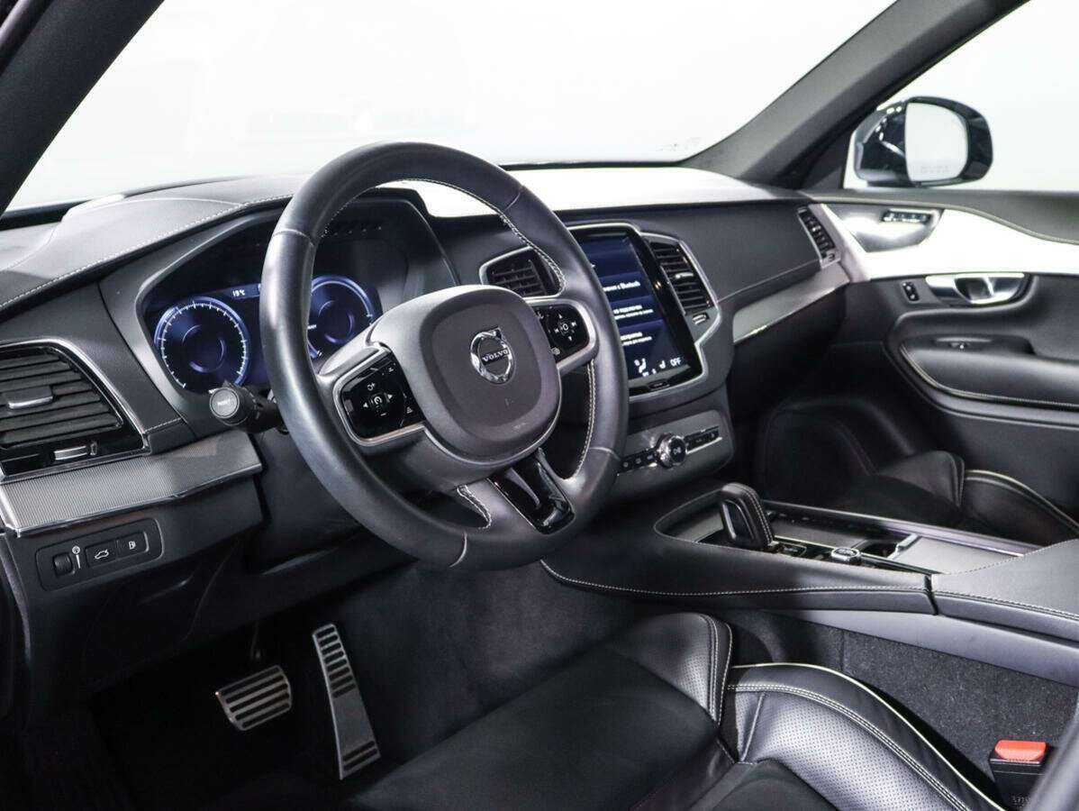 Купить Volvo XC90 с пробегом. Фото: #11