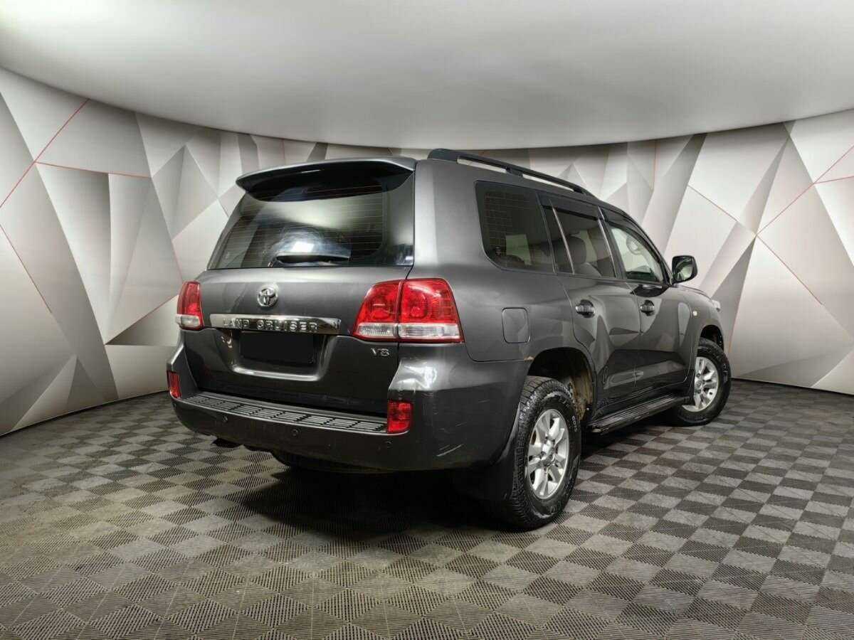 Купить Toyota Land Cruiser с пробегом. Фото: #1