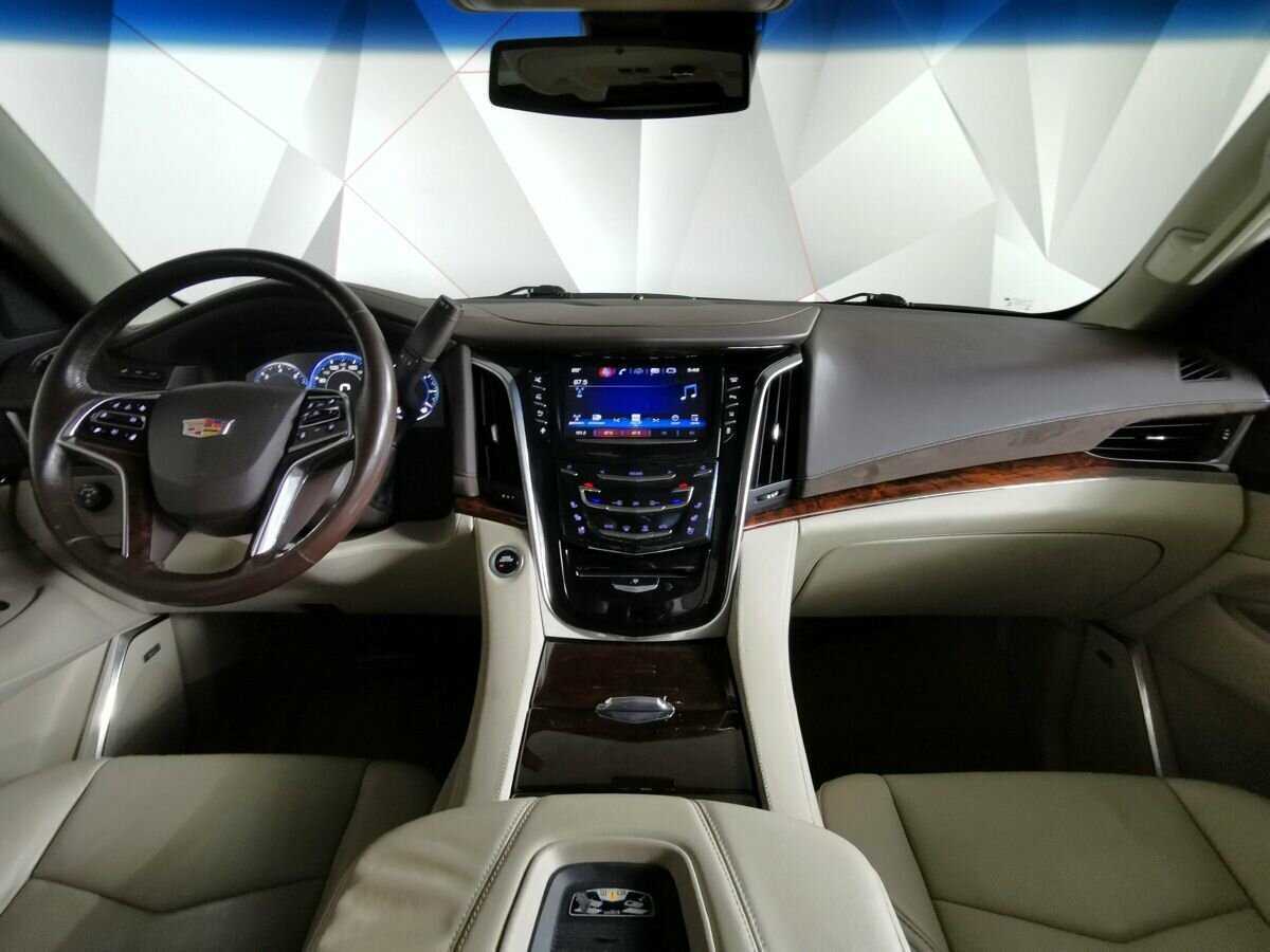 Купить Cadillac Escalade с пробегом. Фото: #9