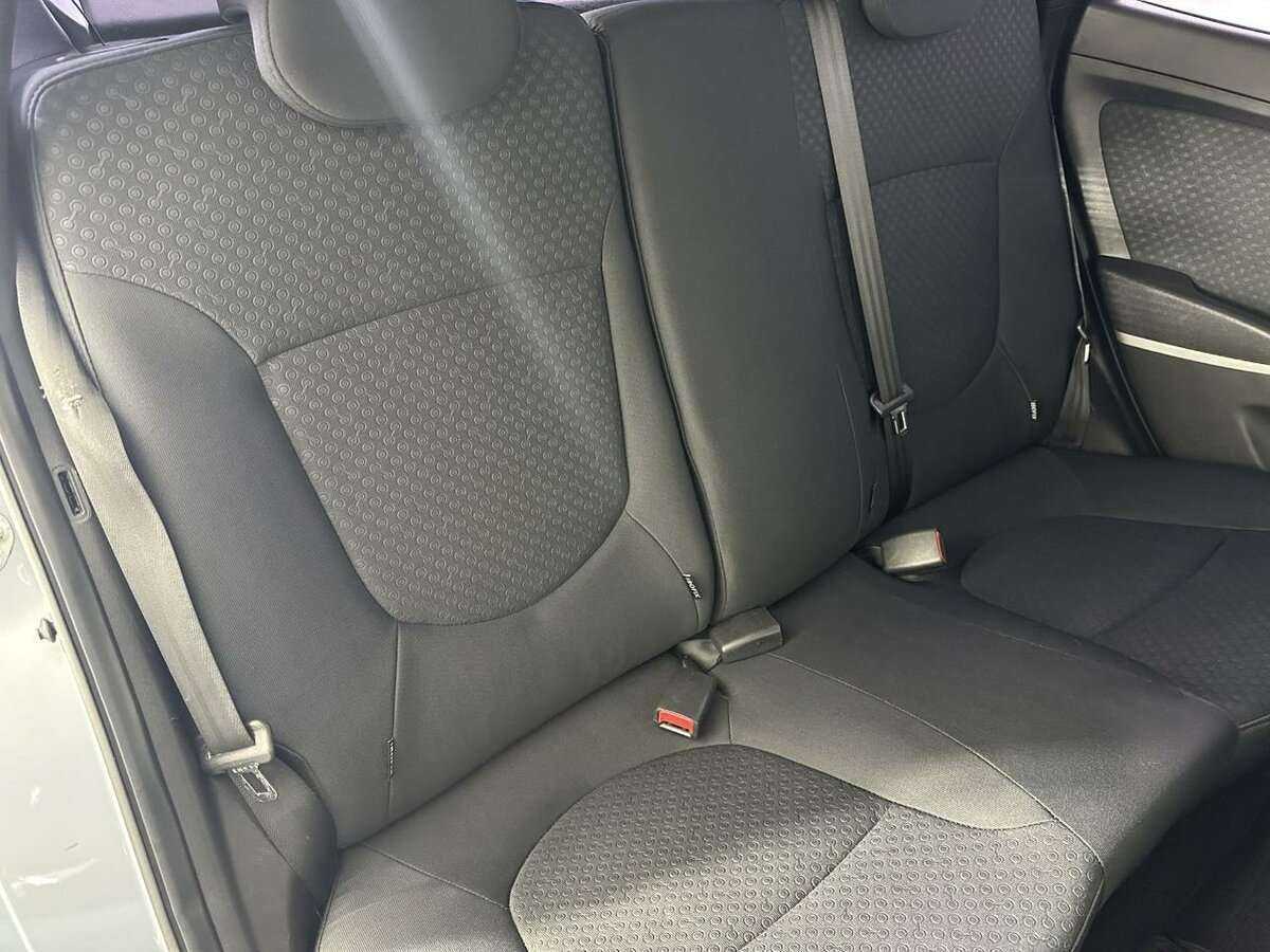 Купить Hyundai Solaris с пробегом. Фото: #14