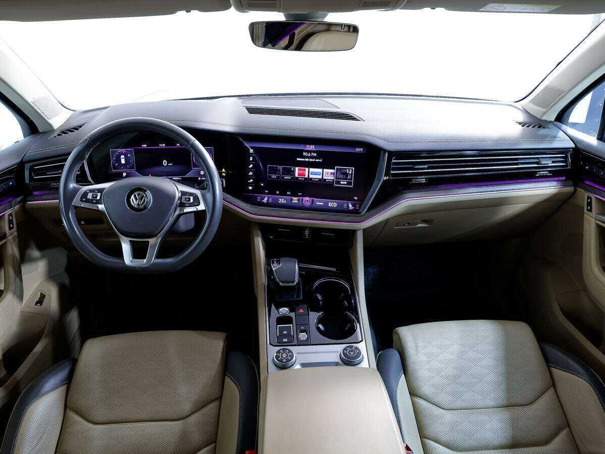 Купить Volkswagen Touareg с пробегом. Фото: #7