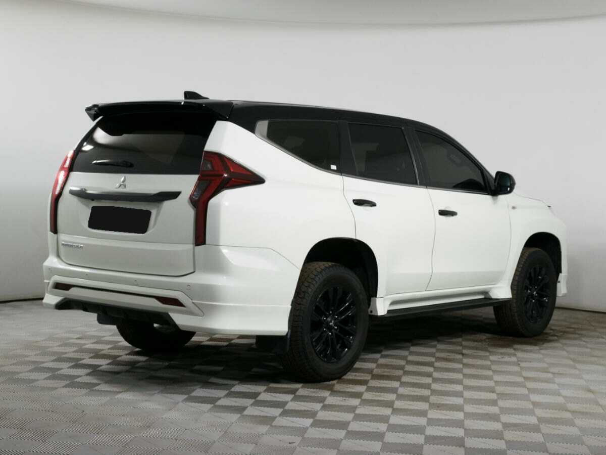 Купить Mitsubishi Montero Sport с пробегом. Фото: #3