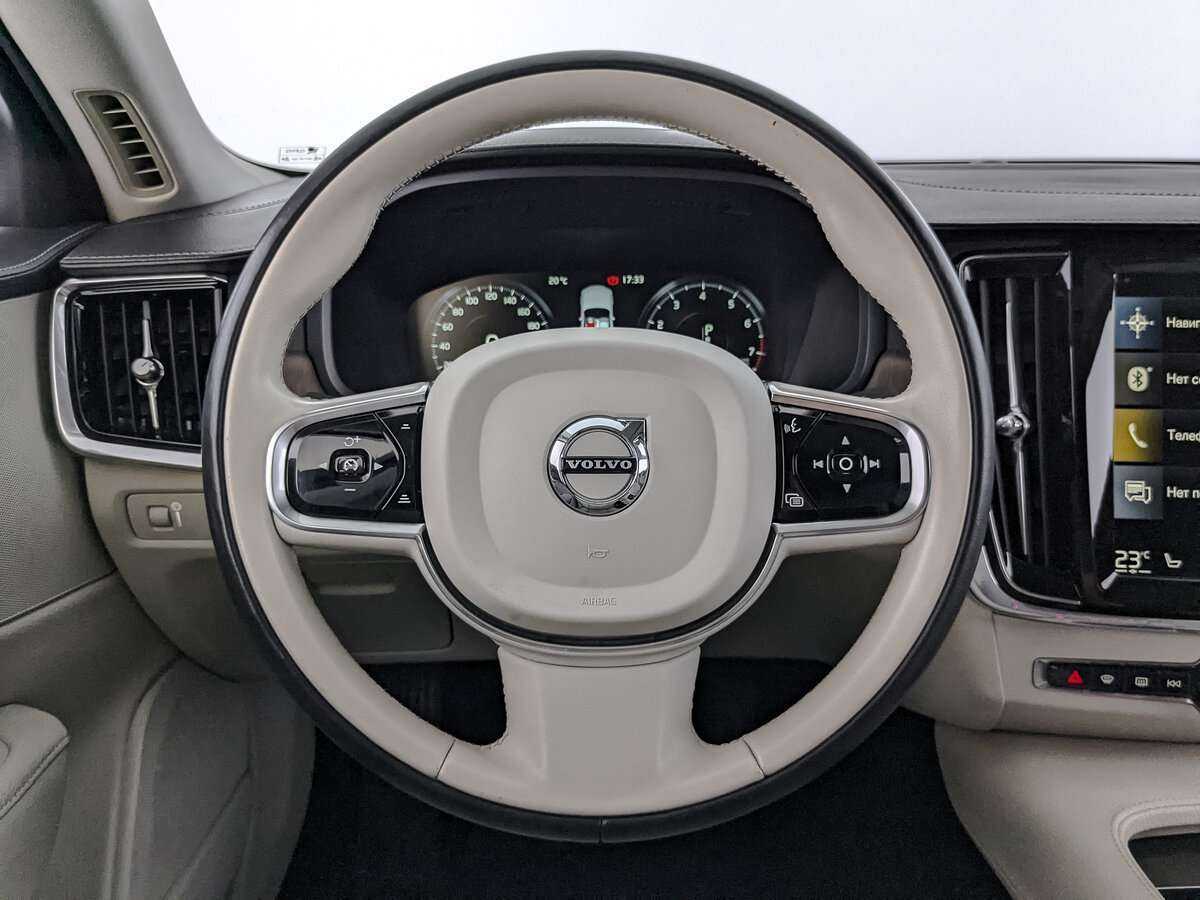 Купить Volvo S90 с пробегом. Фото: #16