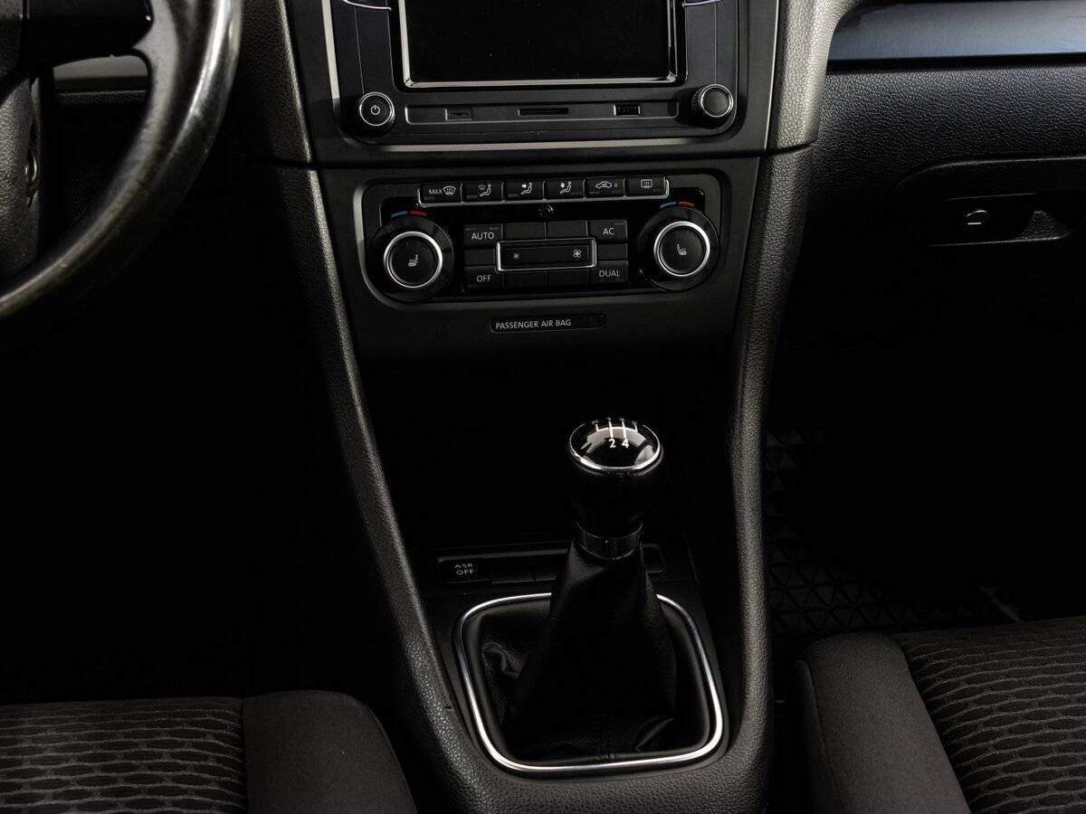 Купить Volkswagen Golf с пробегом. Фото: #9