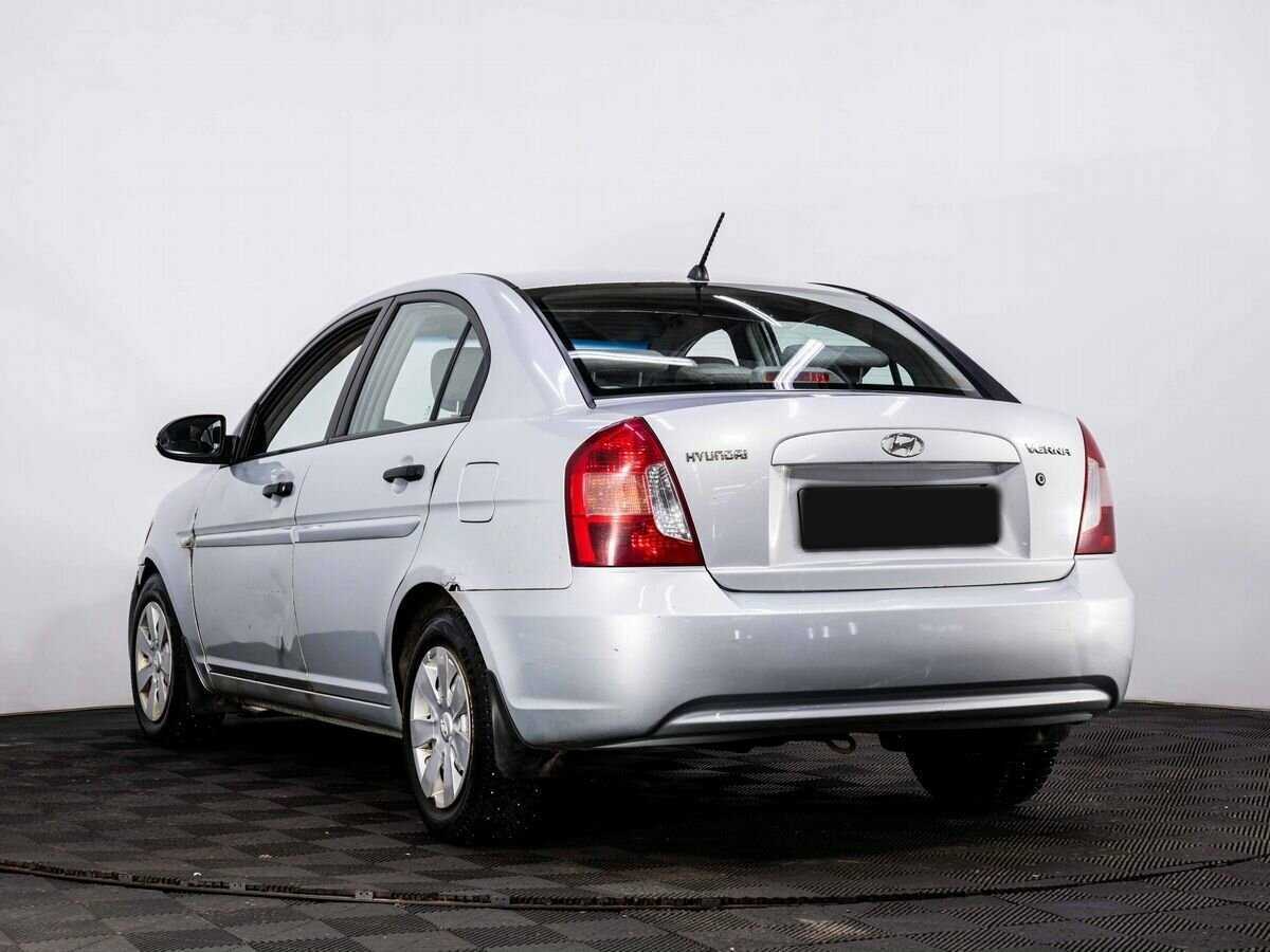 Купить Hyundai Verna с пробегом. Фото: #3