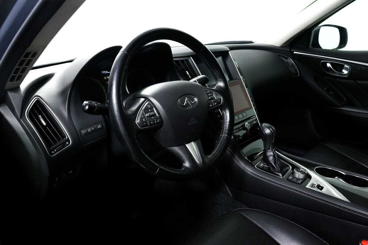 Купить Infiniti Q50 с пробегом. Фото: #12