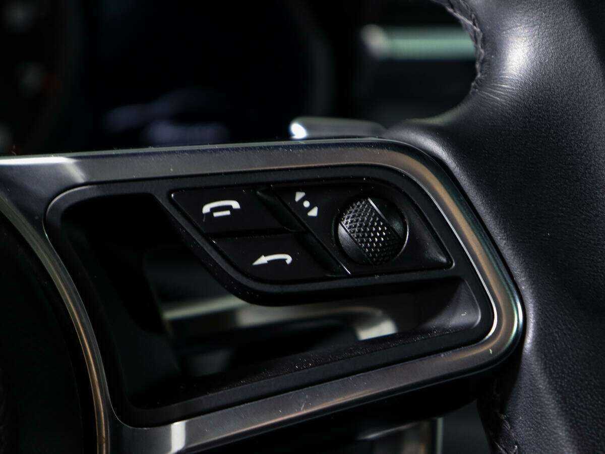 Купить Porsche Macan с пробегом. Фото: #21