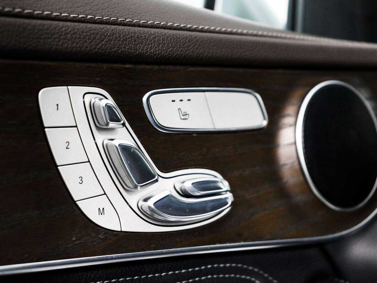 Купить Mercedes-Benz GLC с пробегом. Фото: #9