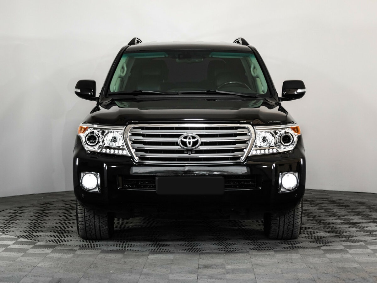 Купить Toyota Land Cruiser с пробегом. Фото: #1