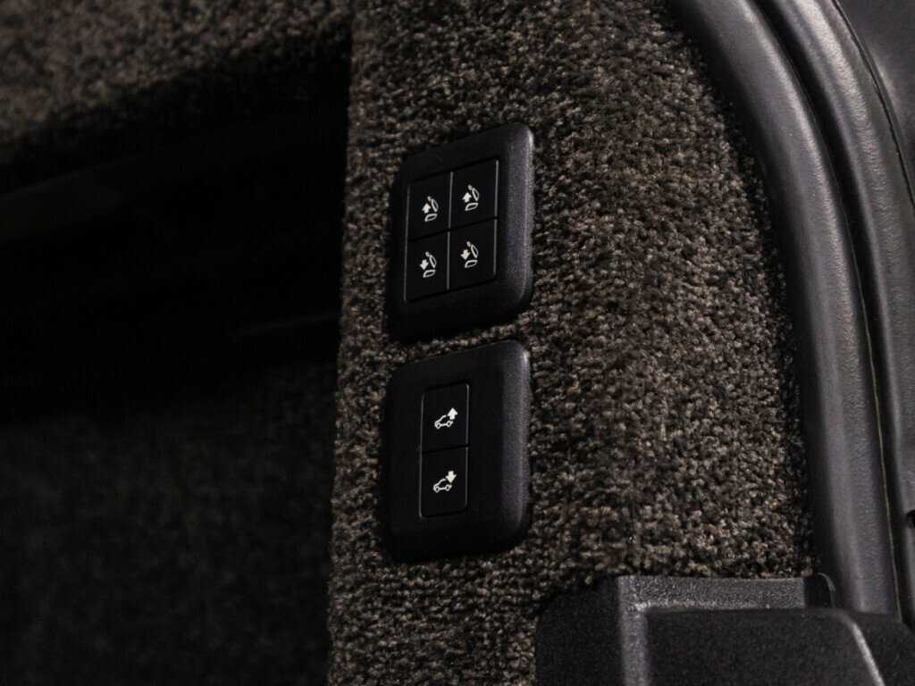 Купить Land Rover Range Rover с пробегом. Фото: #13