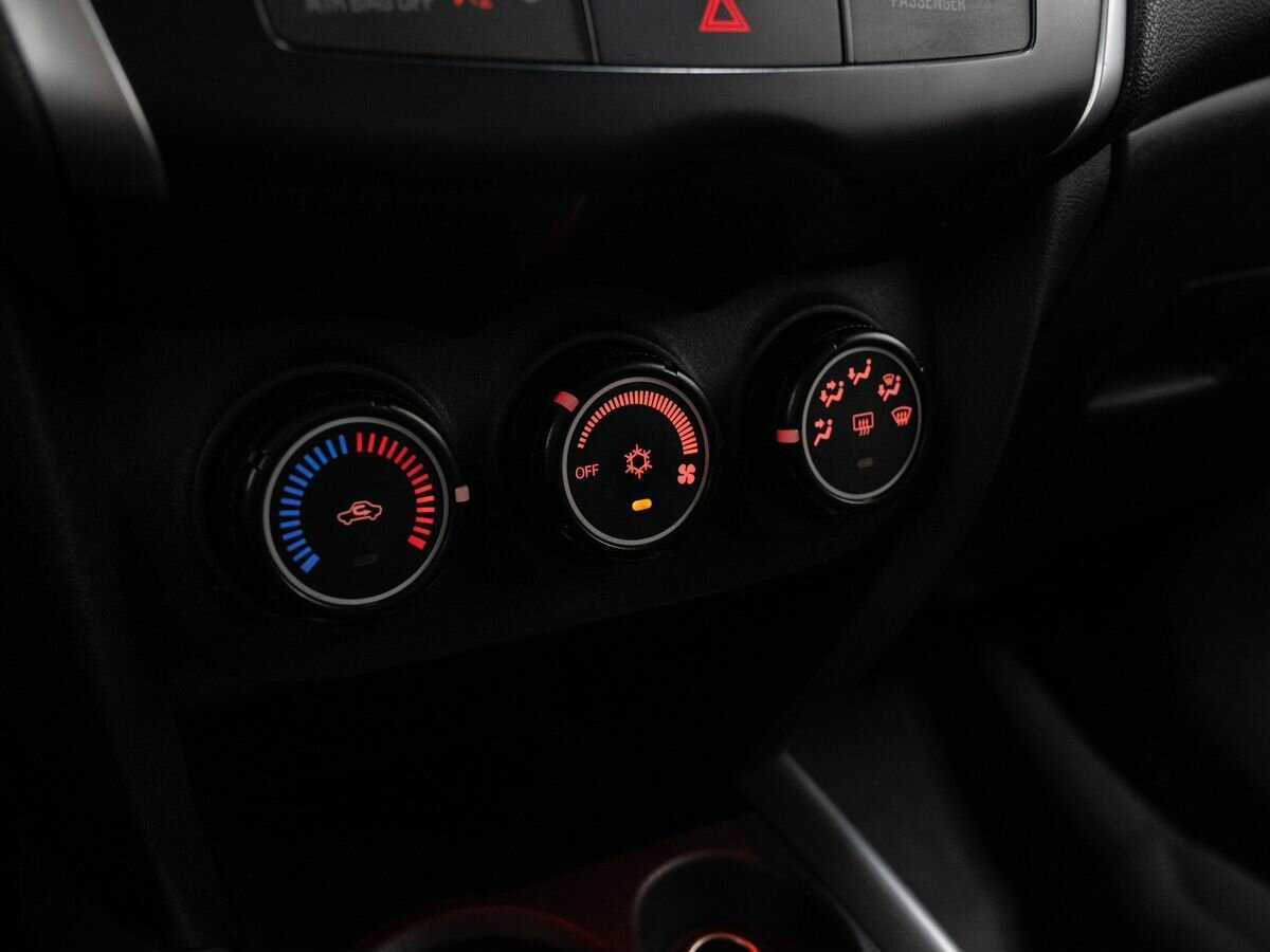 Купить Mitsubishi ASX с пробегом. Фото: #15