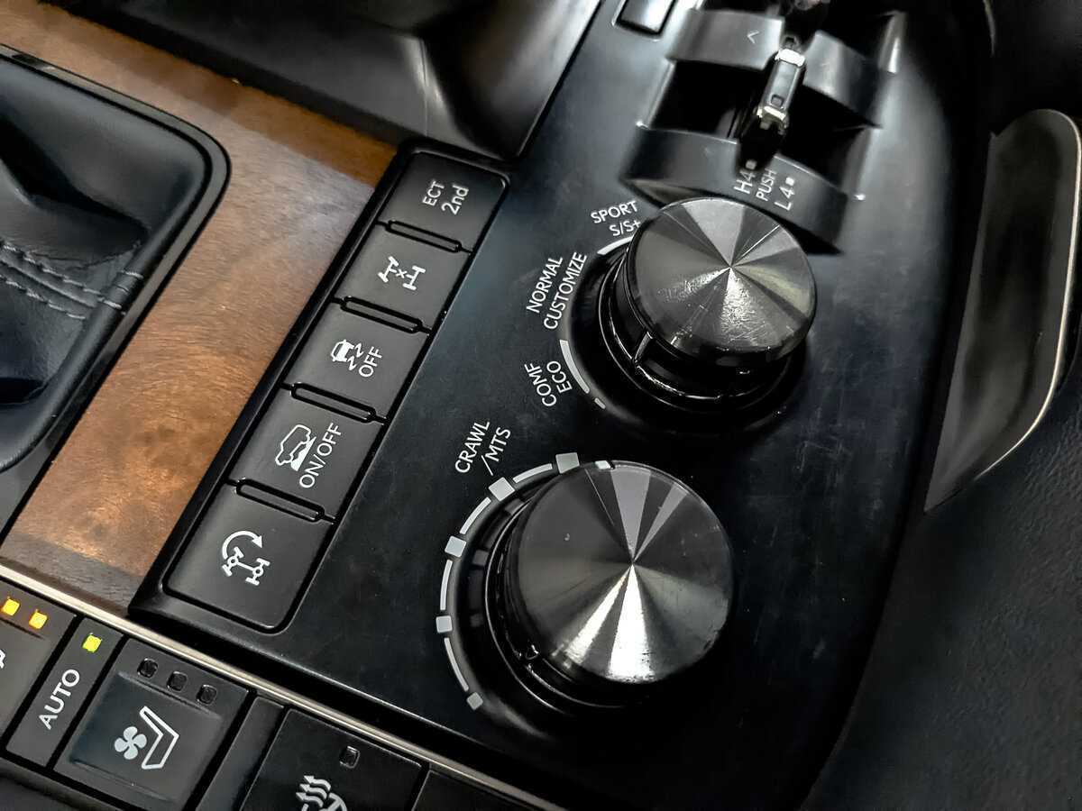 Купить Lexus LX с пробегом. Фото: #26