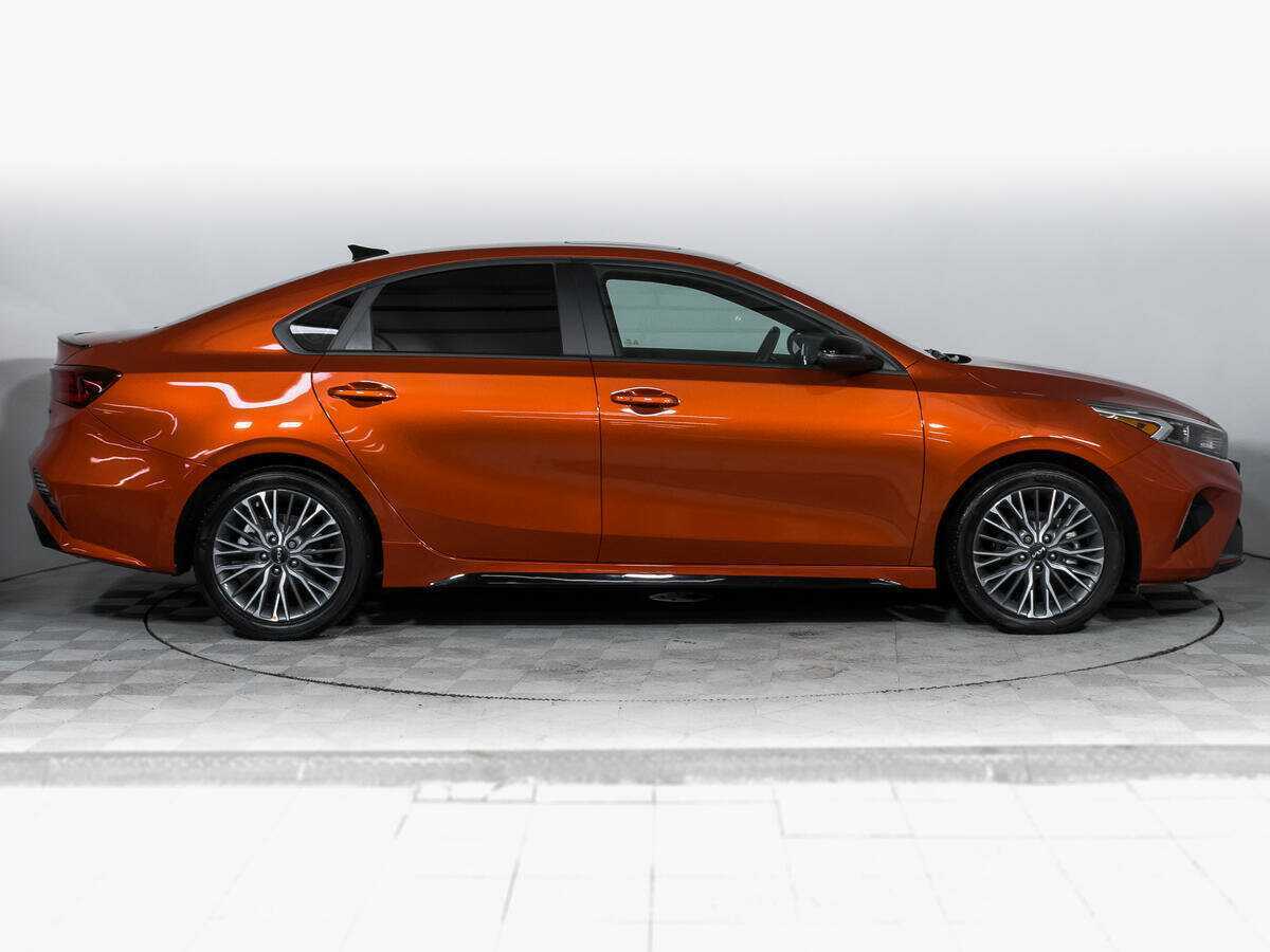 Купить Kia Forte с пробегом. Фото: #3