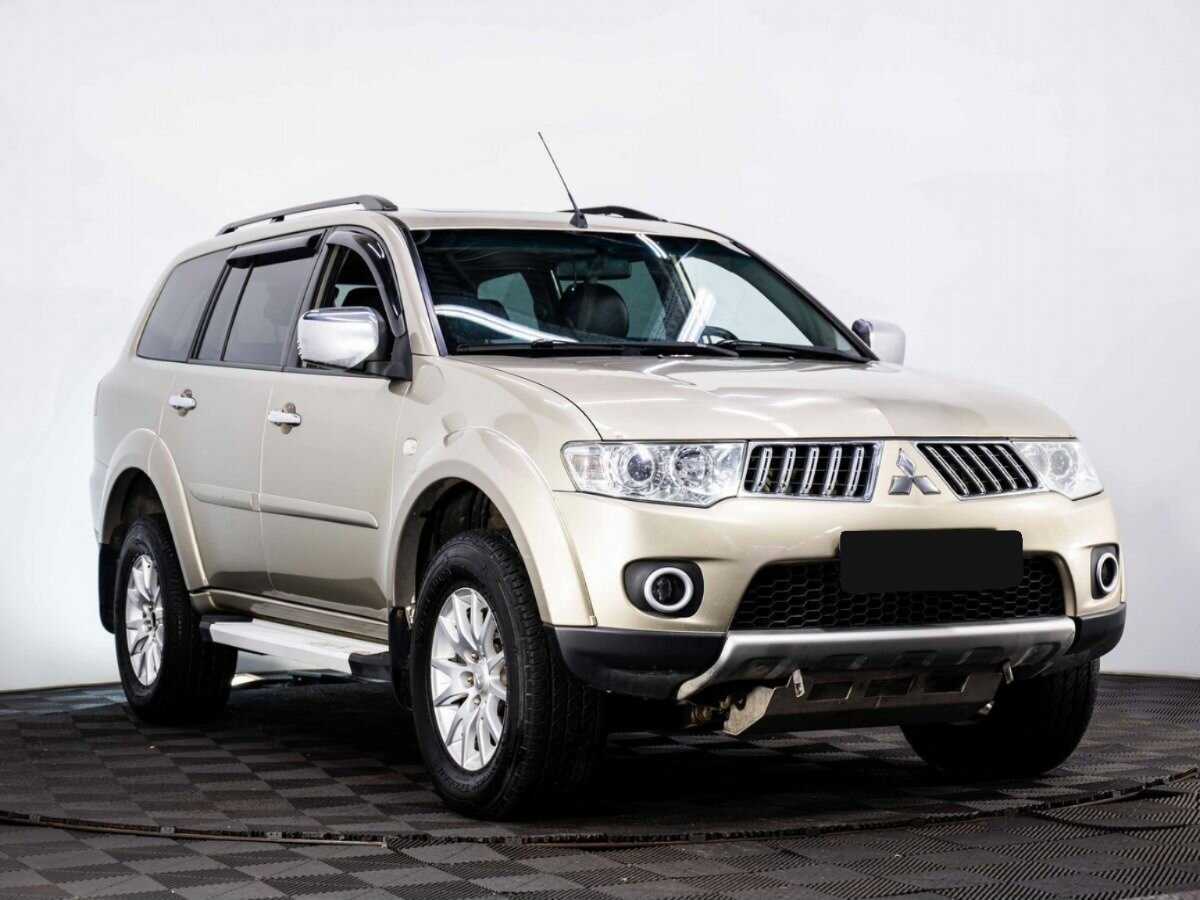 Купить Mitsubishi Pajero Sport с пробегом. Фото: #2