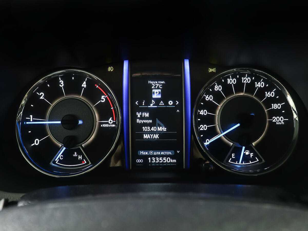 Купить Toyota Fortuner с пробегом. Фото: #14