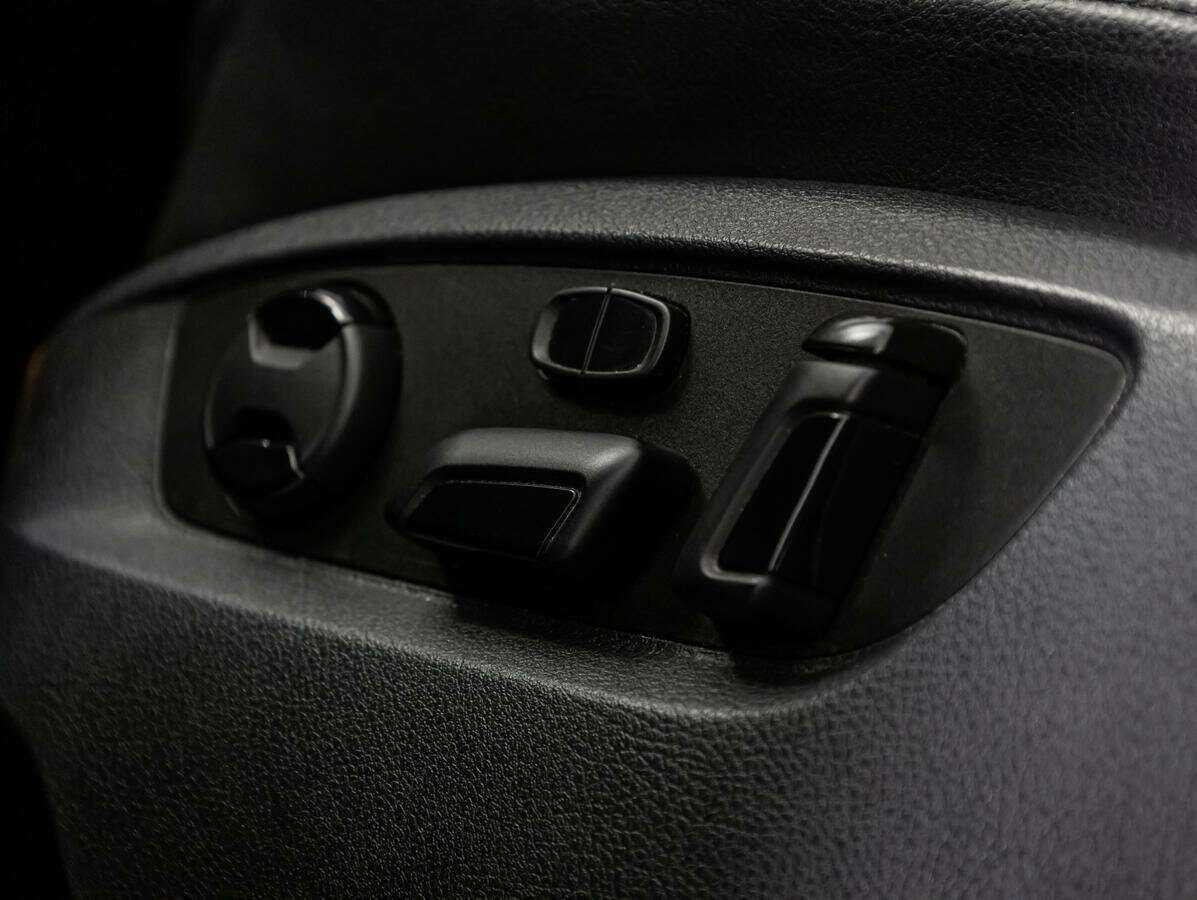 Купить Volkswagen Touareg с пробегом. Фото: #13