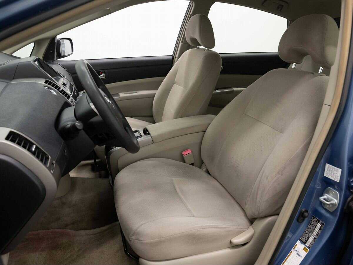 Купить Toyota Prius с пробегом. Фото: #7