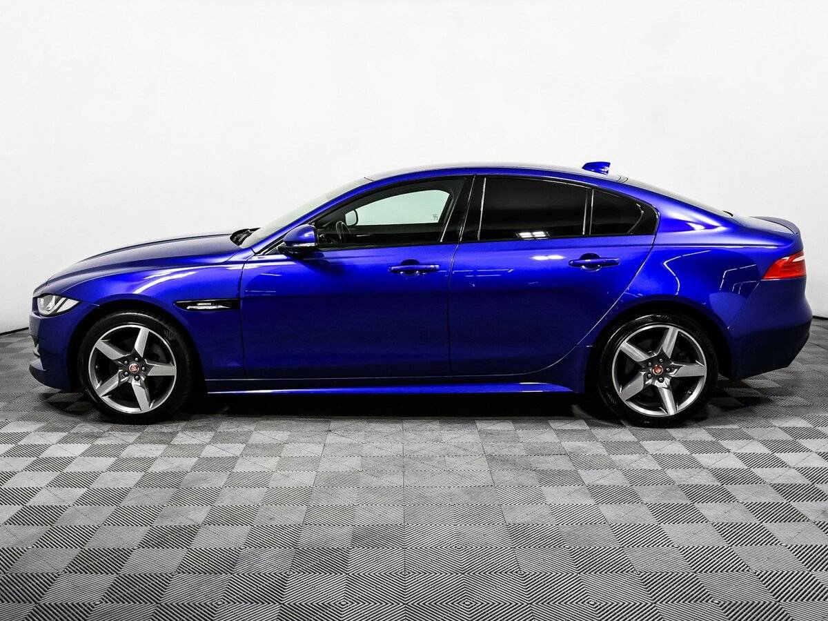 Купить Jaguar XE с пробегом. Фото: #7