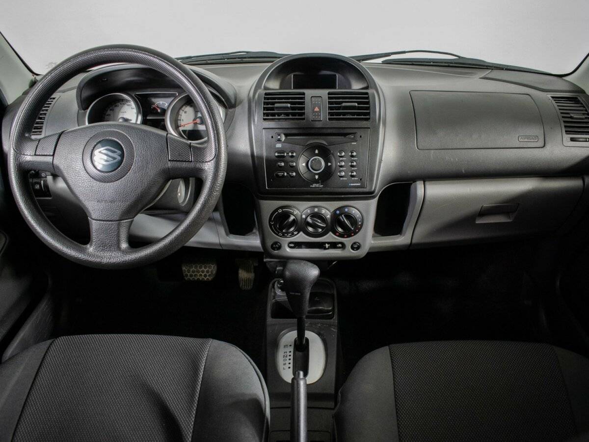 Купить Suzuki Ignis с пробегом. Фото: #10