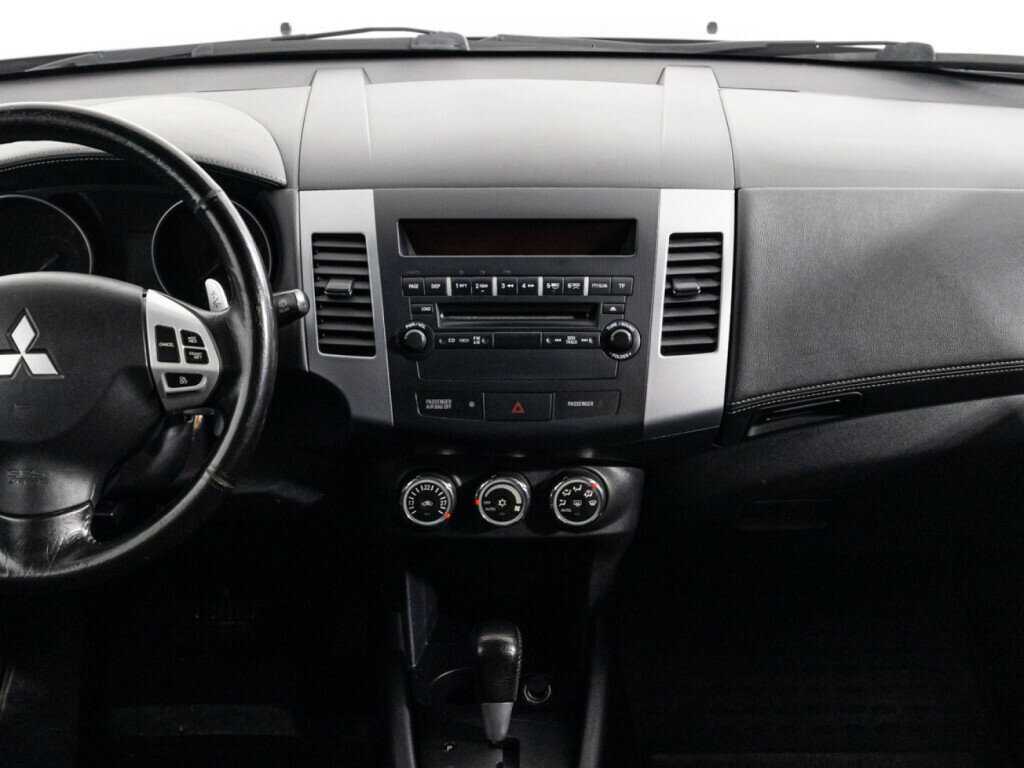 Купить Mitsubishi Outlander с пробегом. Фото: #13