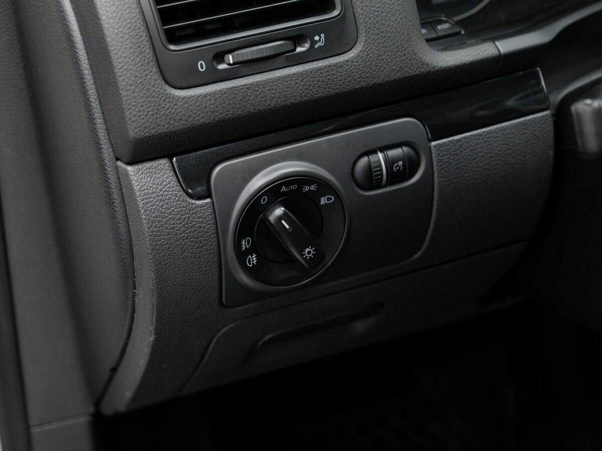 Купить Volkswagen Golf с пробегом. Фото: #15