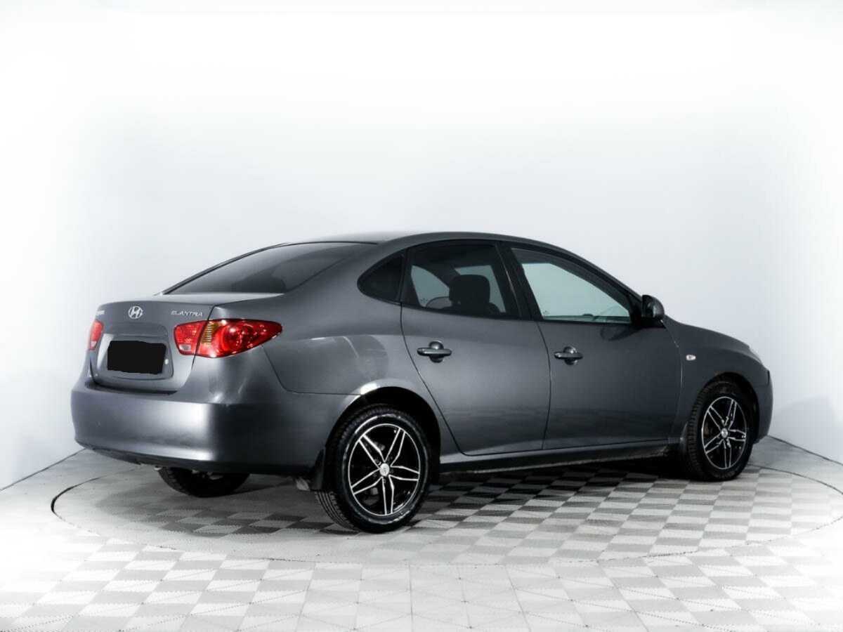 Купить Hyundai Elantra с пробегом. Фото: #4