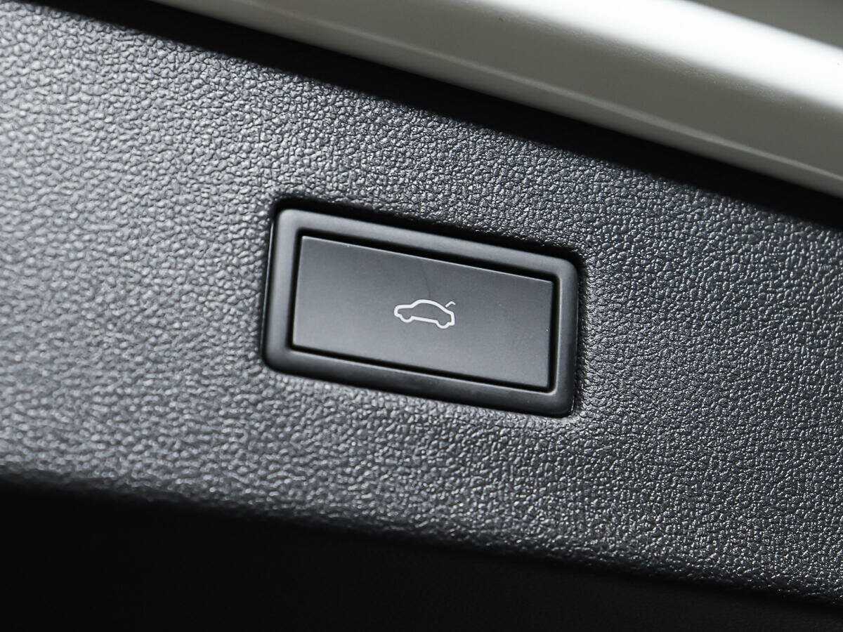 Купить Volkswagen Tiguan с пробегом. Фото: #16