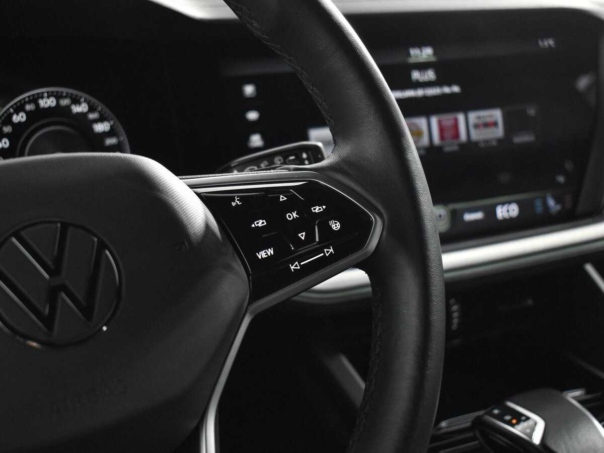 Купить Volkswagen Touareg с пробегом. Фото: #19