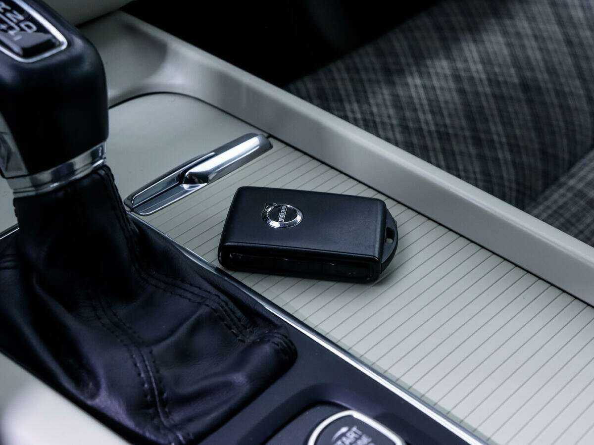Купить Volvo XC60 с пробегом. Фото: #18