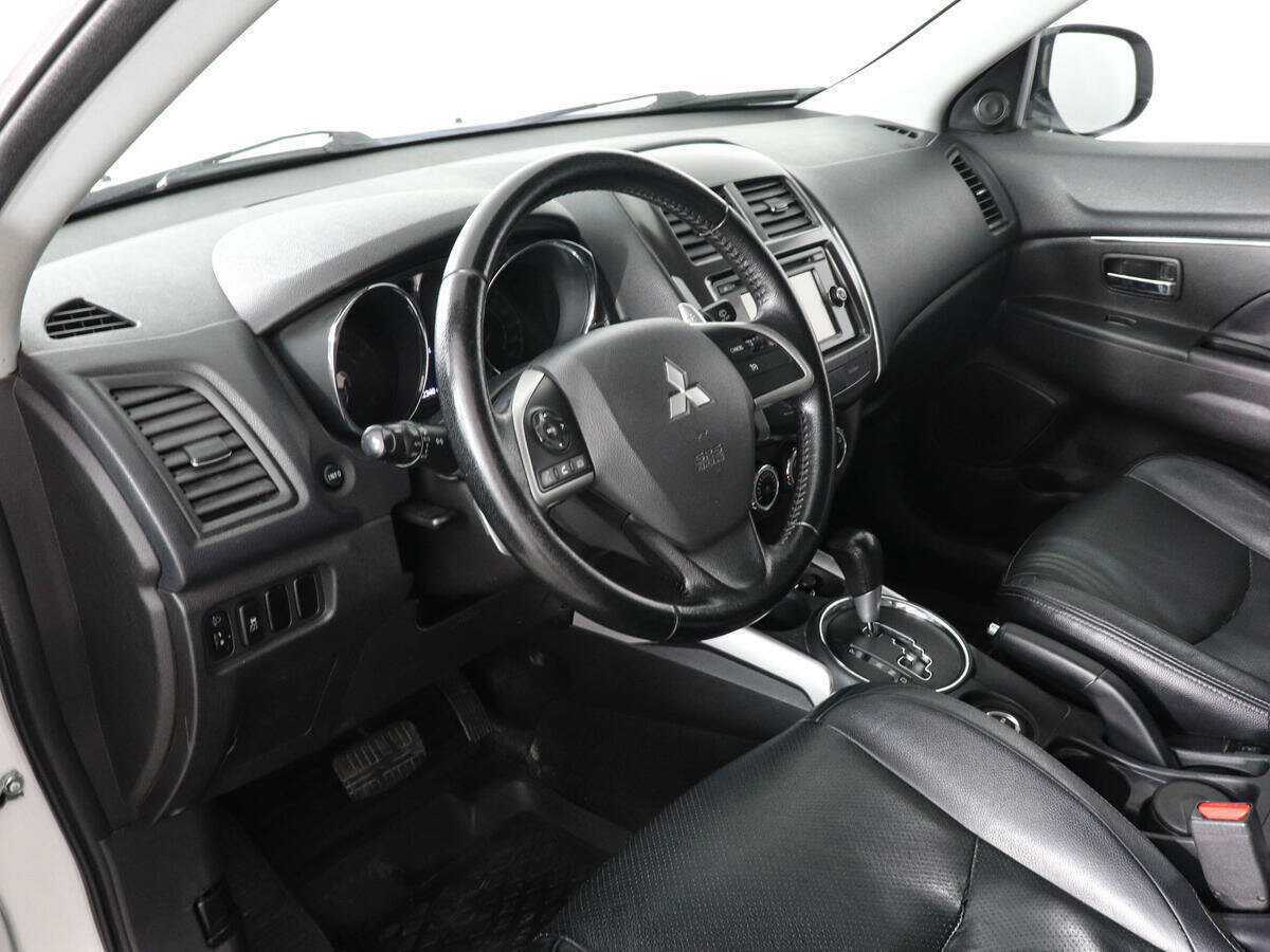 Купить Mitsubishi ASX с пробегом. Фото: #8