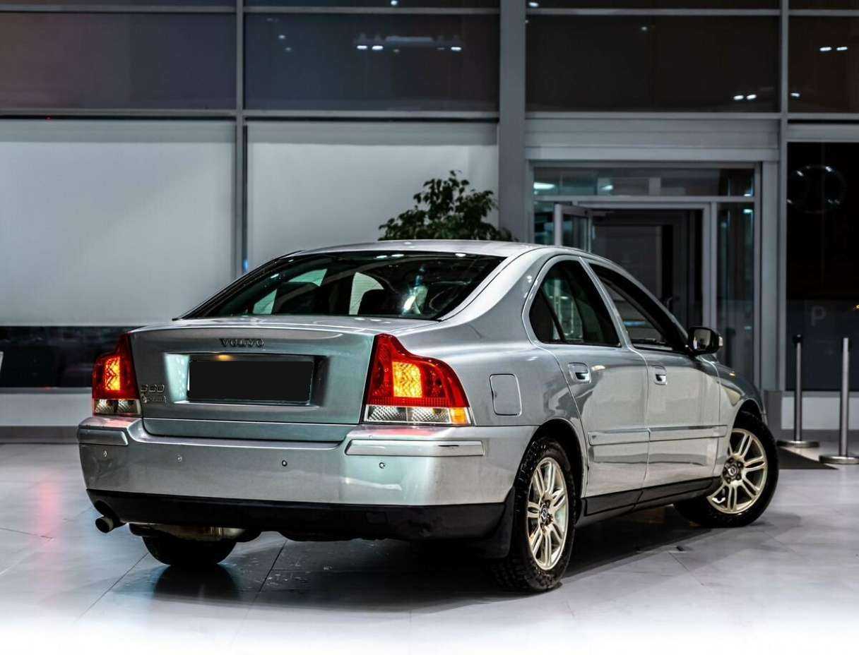 Купить Volvo S60 с пробегом. Фото: #2