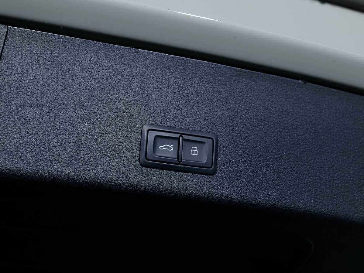 Купить Audi e-tron с пробегом. Фото: #8