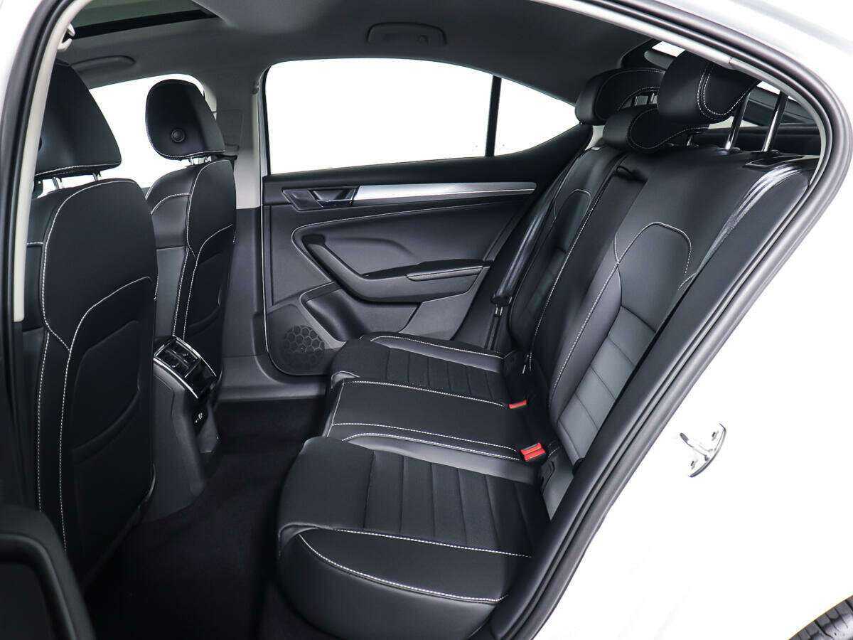 Купить Skoda Superb с пробегом. Фото: #7